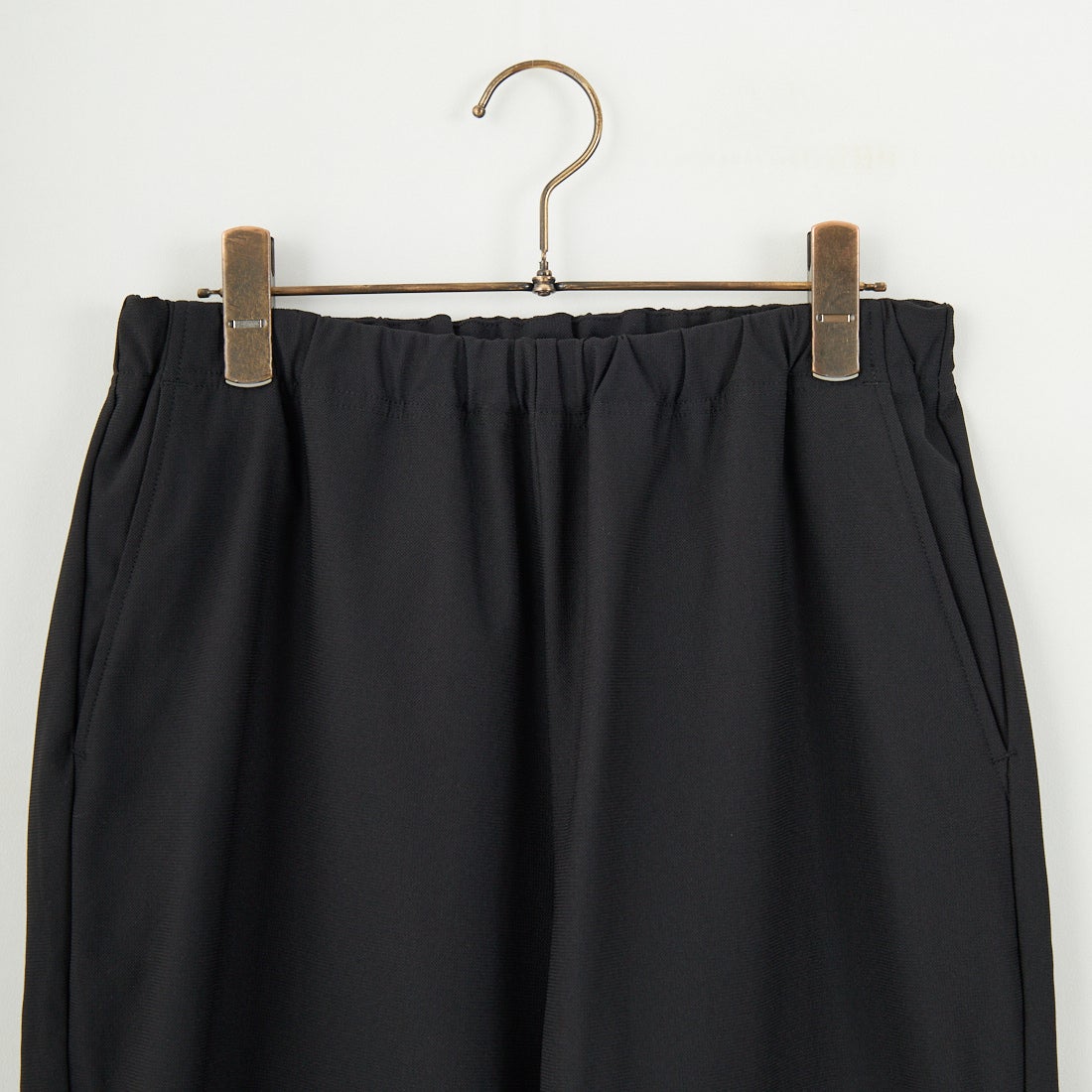 STILL BY HAND [スティルバイハンド] 別注 スリムテーパードパンツ [2501JF-EX05-JF] BLACK