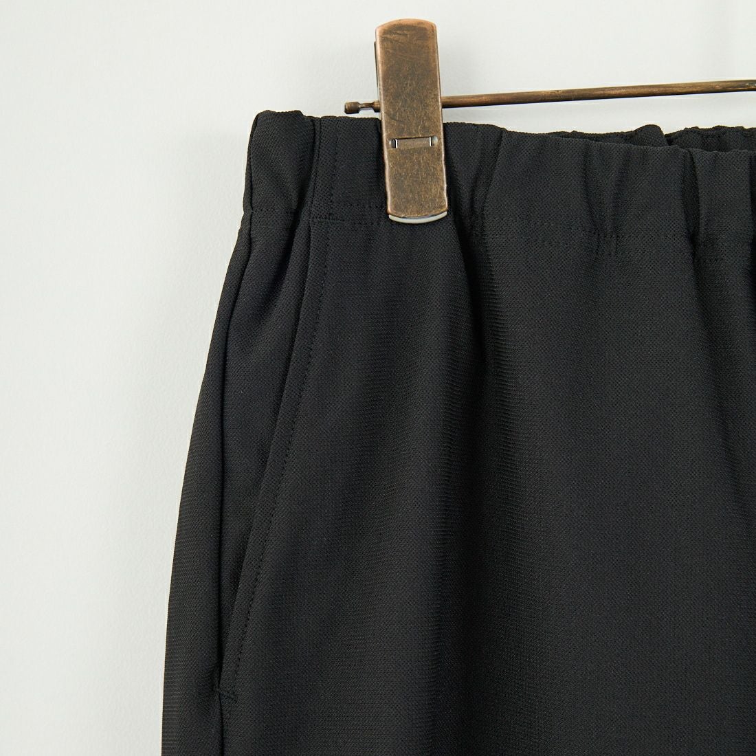 STILL BY HAND [スティルバイハンド] 別注 スリムテーパードパンツ [2501JF-EX05-JF] BLACK