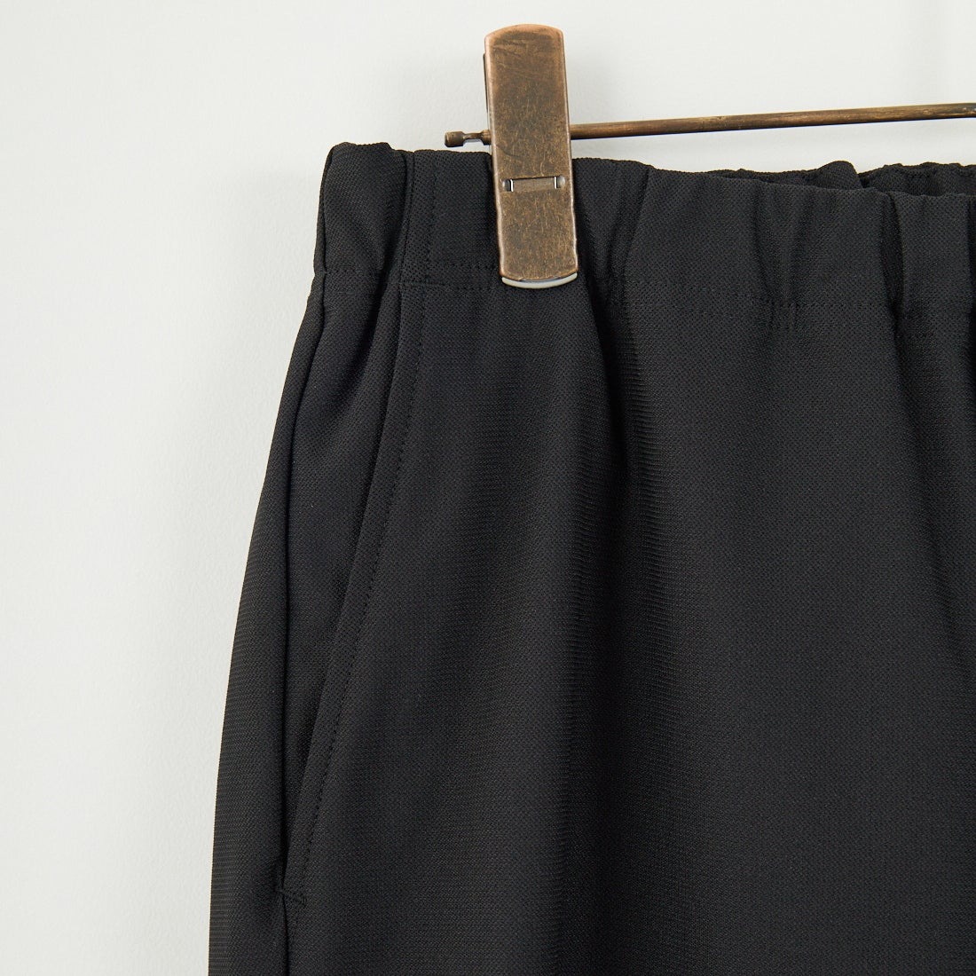 STILL BY HAND [スティルバイハンド] 別注 スリムテーパードパンツ [2501JF-EX05-JF] BLACK