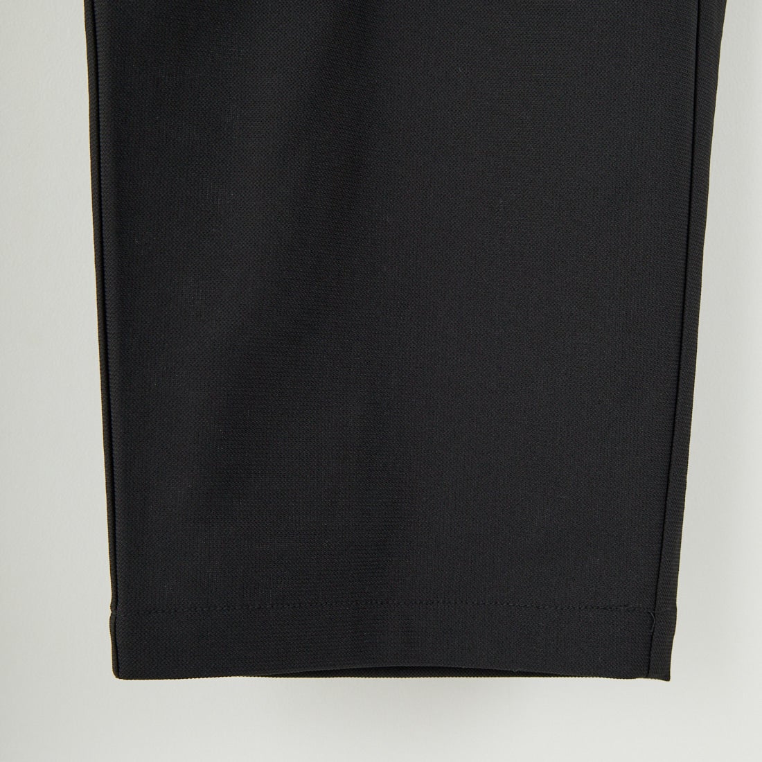 STILL BY HAND [スティルバイハンド] 別注 スリムテーパードパンツ [2501JF-EX05-JF] BLACK