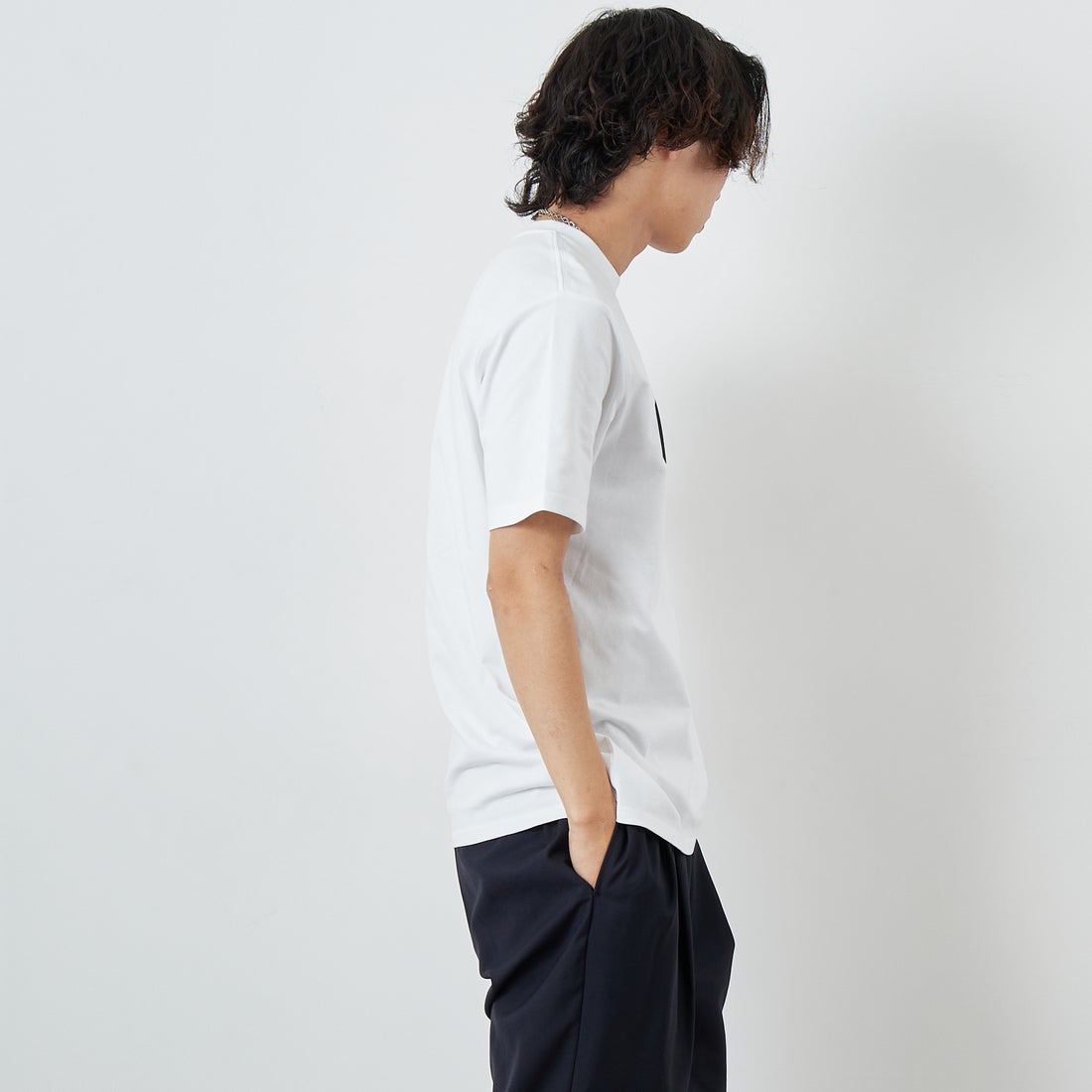 carhartt WIP [カーハートダブリューアイピー] ショートスリーブユニバーシティTシャツ [I034851] WHITE/BLAC &&モデル身長：179cm 着用サイズ：M&&