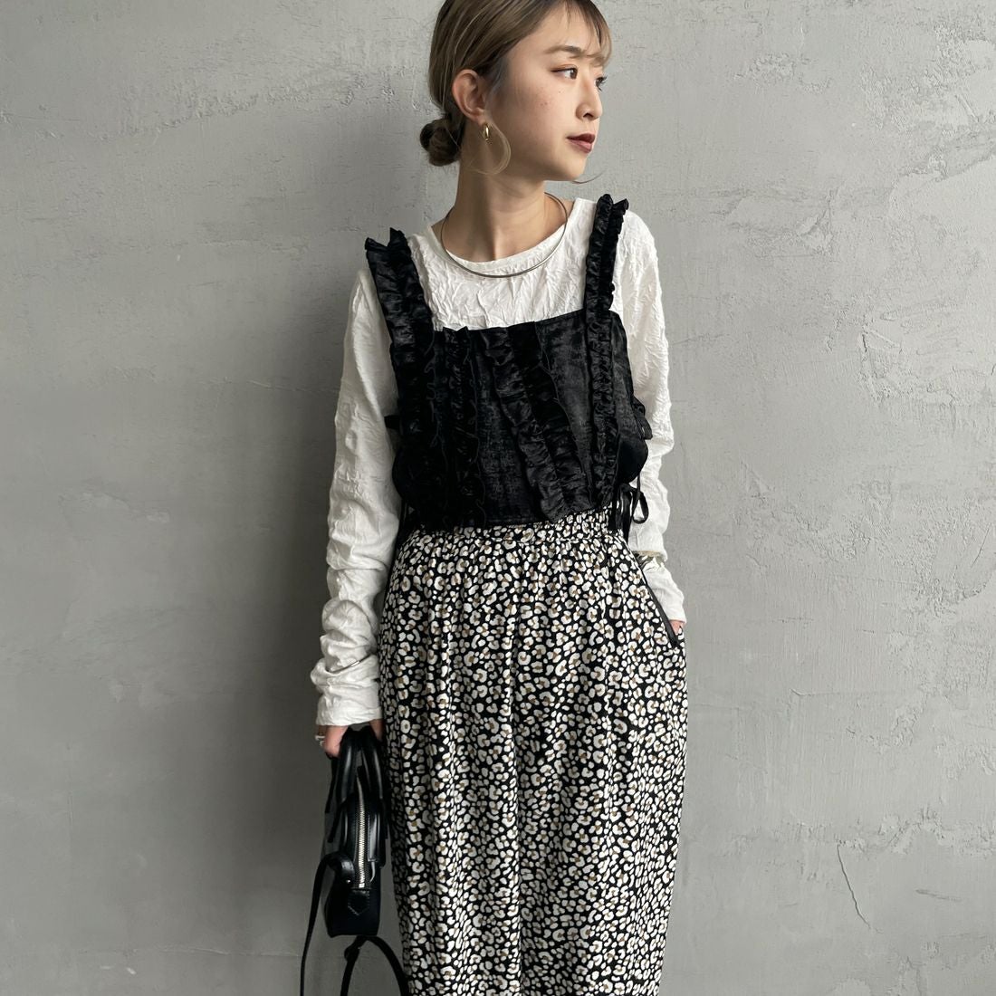 09 BLACK&&モデル身長：150cm 着用サイズ：F&&