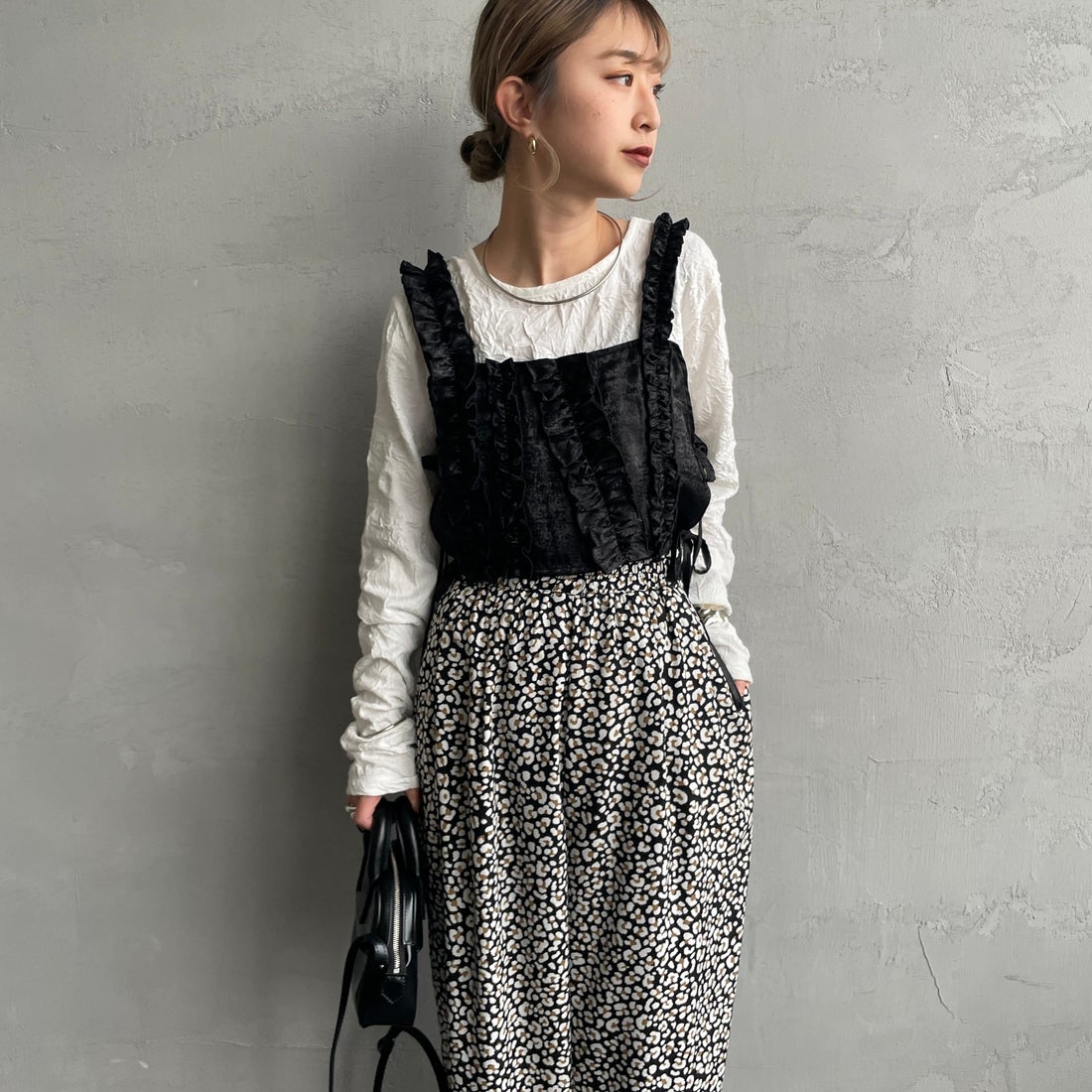 09 BLACK&&モデル身長：150cm 着用サイズ：F&&