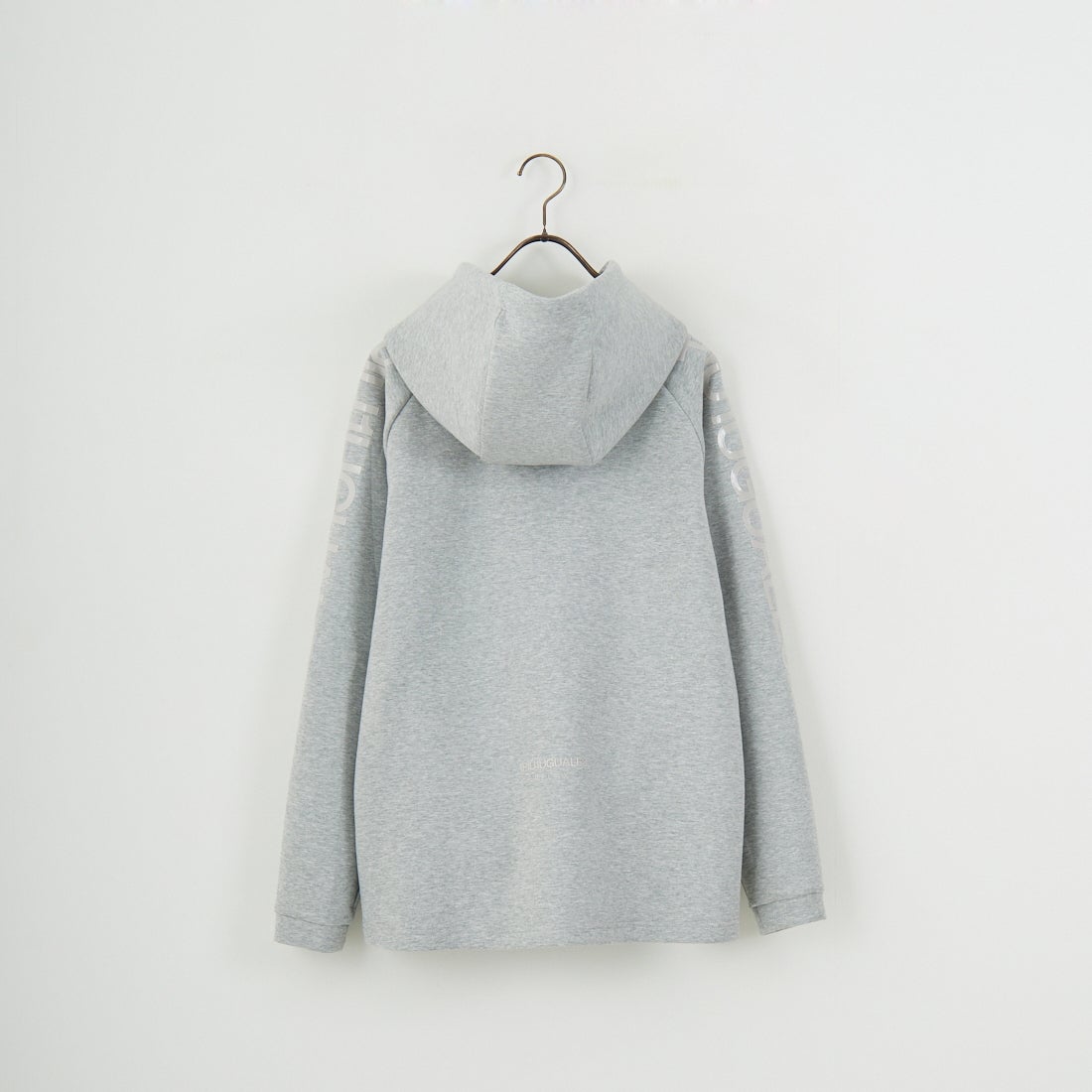 1PIU1UGUALE3 RELAX [ウノ ピゥ ウノ ウグァーレ トレ] トレーニングプルフーディ [USO-25002] SN80 GRAY