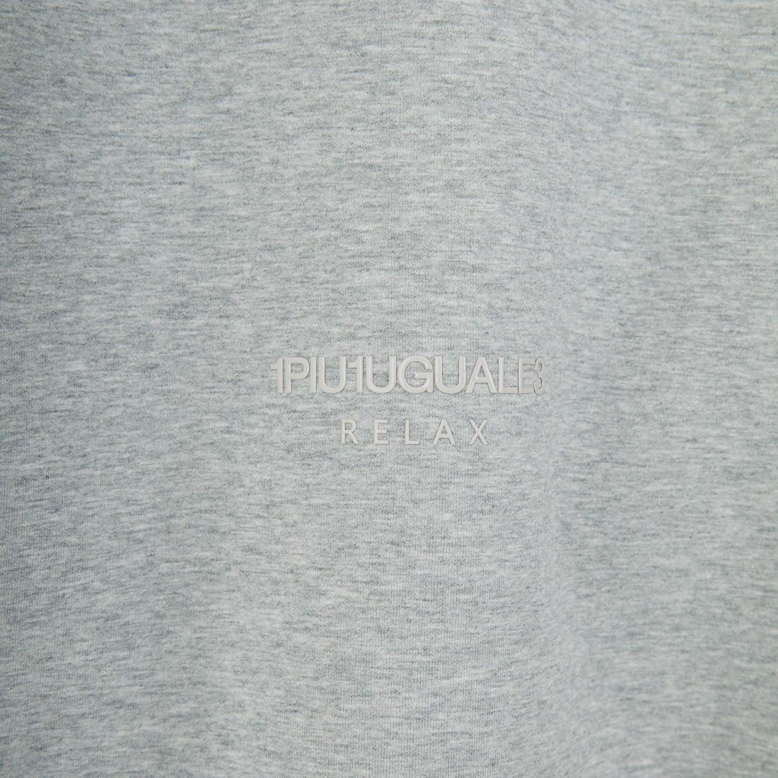 1PIU1UGUALE3 RELAX [ウノ ピゥ ウノ ウグァーレ トレ] トレーニングプルフーディ [USO-25002] SN80 GRAY