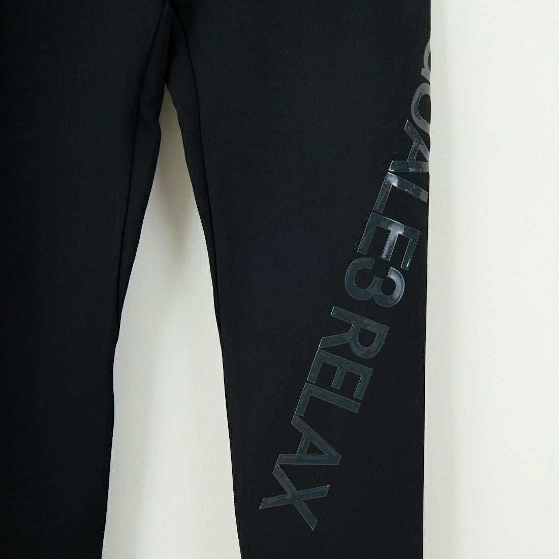 1PIU1UGUALE3 RELAX [ウノ ピゥ ウノ ウグァーレ トレ] トレーニングパンツ [USB-25001] SN90 BLACK