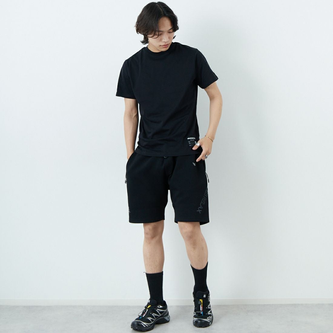 1PIU1UGUALE3 RELAX [ウノ ピゥ ウノ ウグァーレ トレ] トレーニングショーツ [USB-25002] SN90 BLACK &&モデル身長：179cm 着用サイズ：XL&&