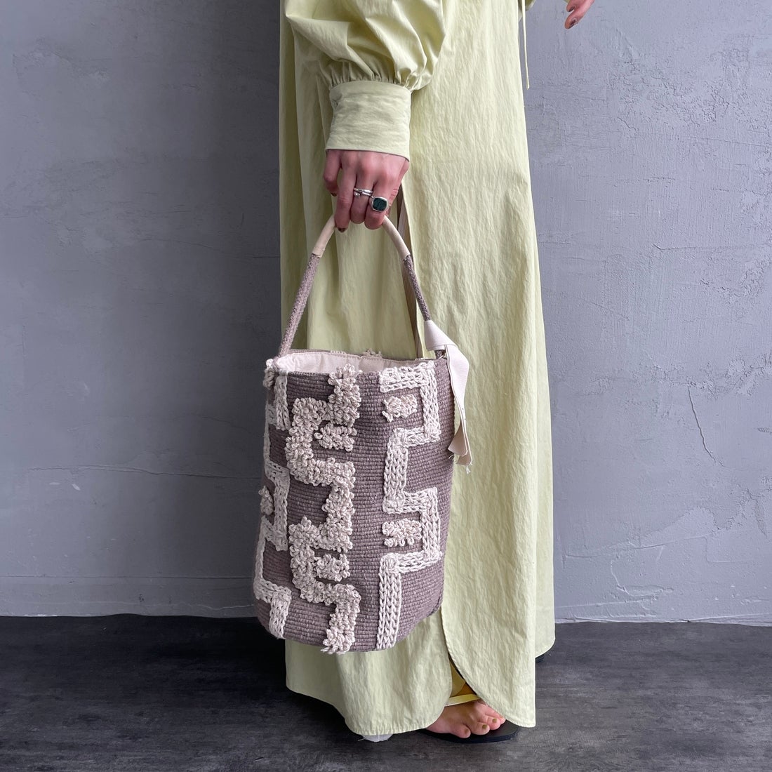 beej [ビージ] バケットトートバッグ [25SS-PWMI-IT009] TOPE