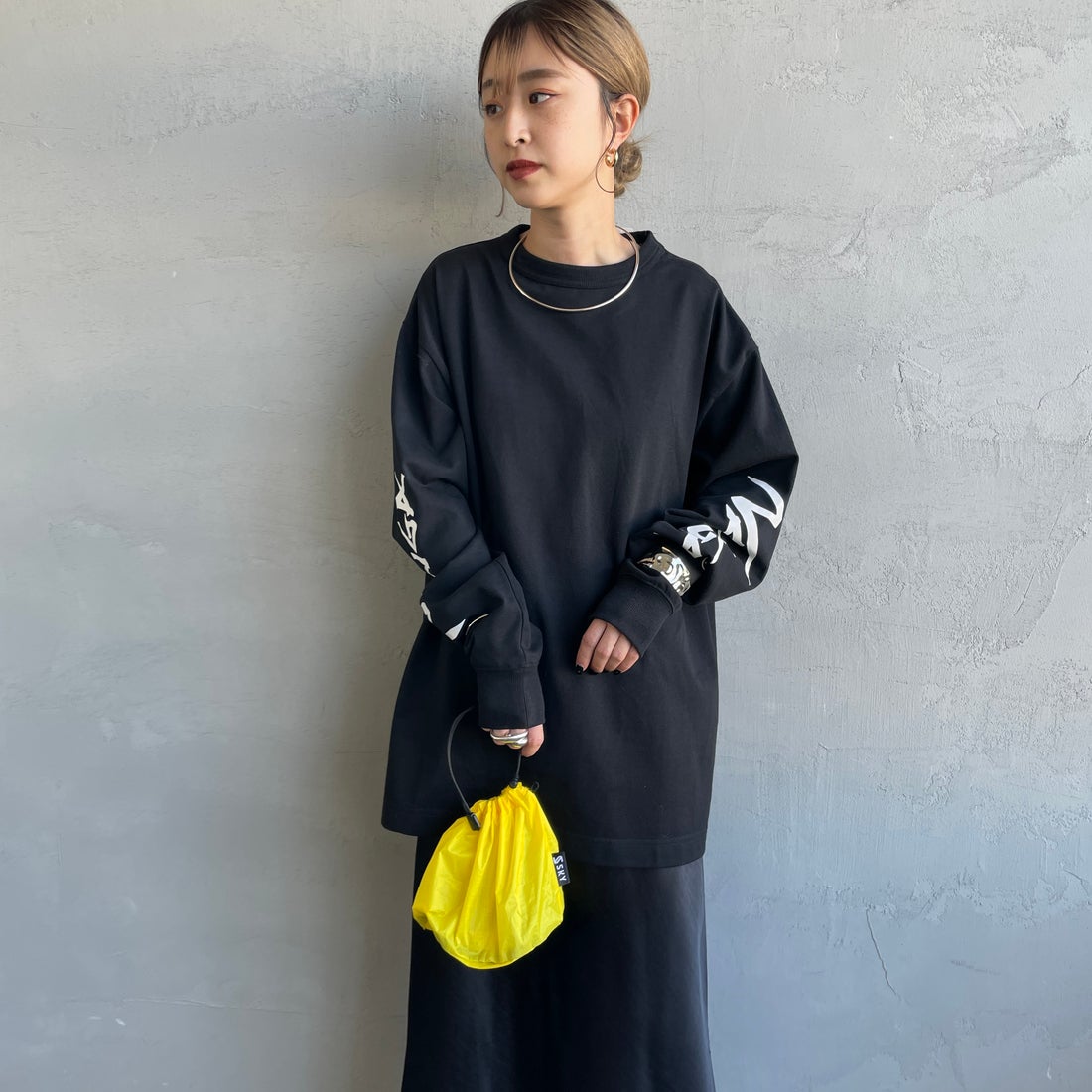 NANGA [ナンガ] エコハイブリッド スリーブロゴTシャツ [N2500-1L030A] BLK &&モデル身長：150cm 着用サイズ：S&&
