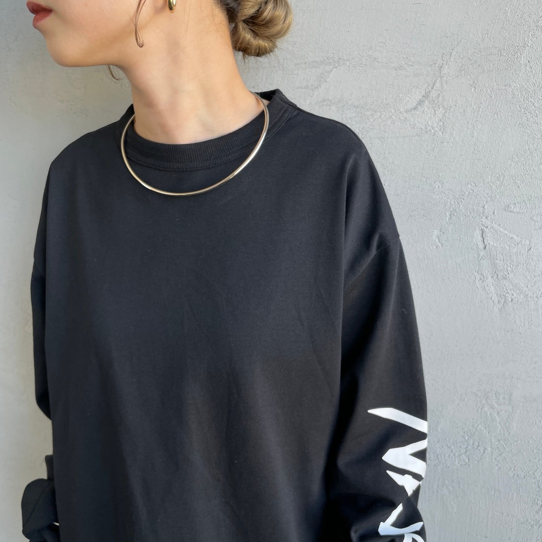 NANGA [ナンガ] エコハイブリッド スリーブロゴTシャツ [N2500-1L030A] BLK &&モデル身長：150cm 着用サイズ：S&&