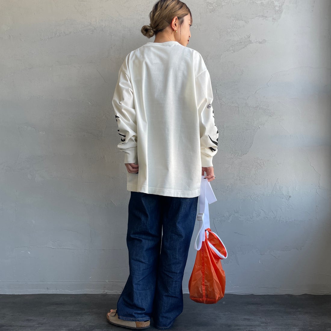 NANGA [ナンガ] エコハイブリッド スリーブロゴTシャツ [N2500-1L030A] WHT &&モデル身長：150cm 着用サイズ：S&&