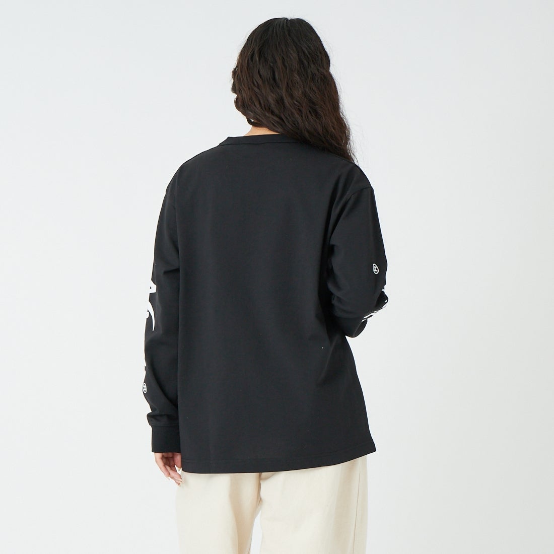 NANGA [ナンガ] エコハイブリッド スリーブロゴTシャツ [N2500-1L030A] BLK &&モデル身長：162cm 着用サイズ：S&&