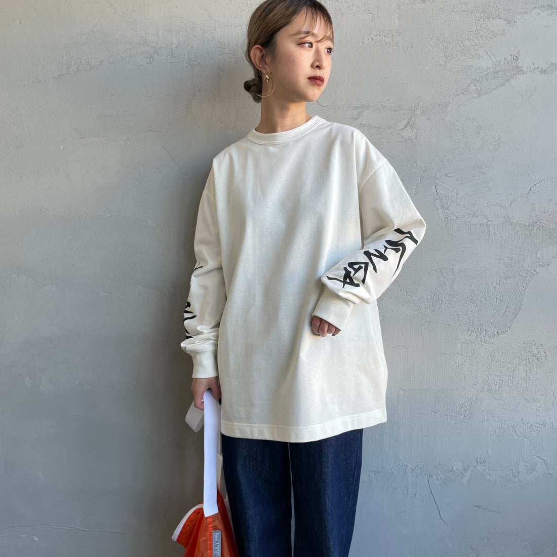 NANGA [ナンガ] エコハイブリッド スリーブロゴTシャツ [N2500-1L030A] WHT &&モデル身長：150cm 着用サイズ：S&&