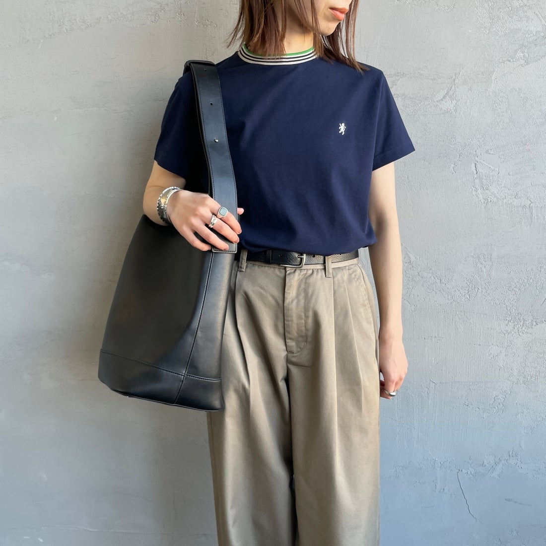Gymphlex [ジムフレックス] クルーネック ニットラインTシャツ [GY-C0448CCB] NAVY/BEIGE &&モデル身長：158cm 着用サイズ：14&&