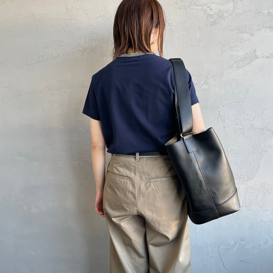 Gymphlex [ジムフレックス] クルーネック ニットラインTシャツ [GY-C0448CCB] NAVY/BEIGE &&モデル身長：158cm 着用サイズ：14&&