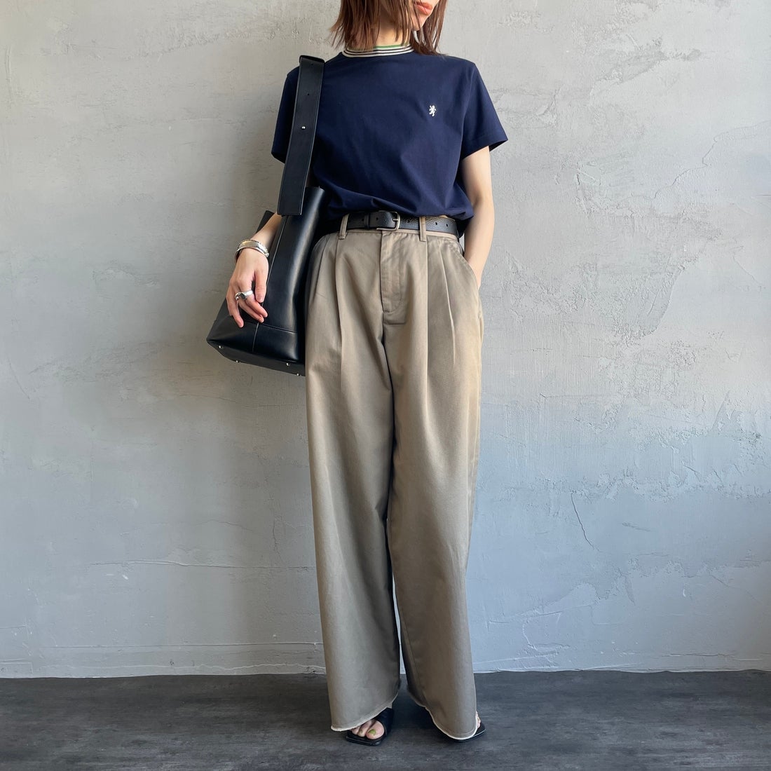 Gymphlex [ジムフレックス] クルーネック ニットラインTシャツ [GY-C0448CCB] NAVY/BEIGE &&モデル身長：158cm 着用サイズ：14&&