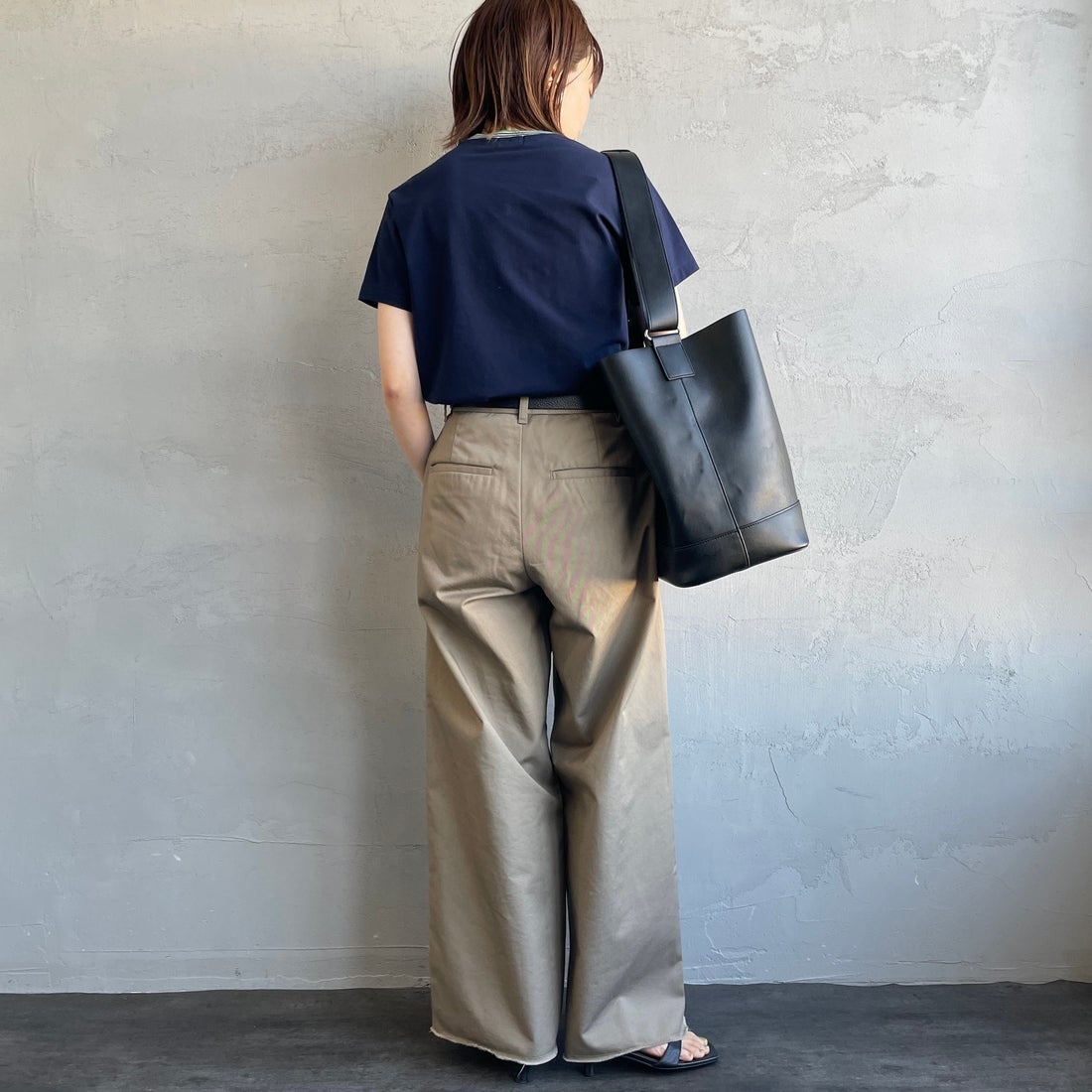 Gymphlex [ジムフレックス] クルーネック ニットラインTシャツ [GY-C0448CCB] NAVY/BEIGE &&モデル身長：158cm 着用サイズ：14&&