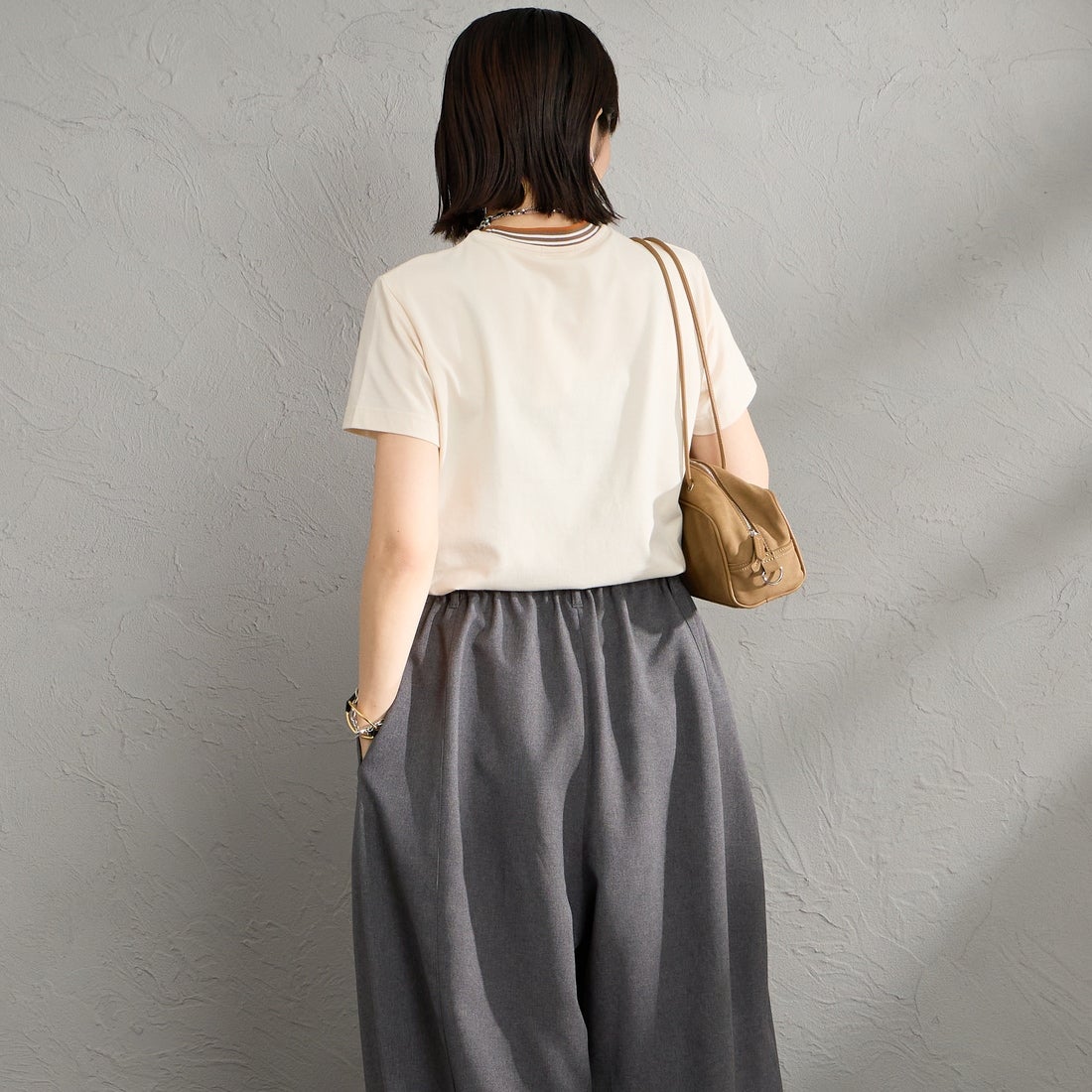Gymphlex [ジムフレックス] クルーネック ニットラインTシャツ [GY-C0448CCB] BEIGE/BROW &&モデル身長：160cm 着用サイズ：14&&