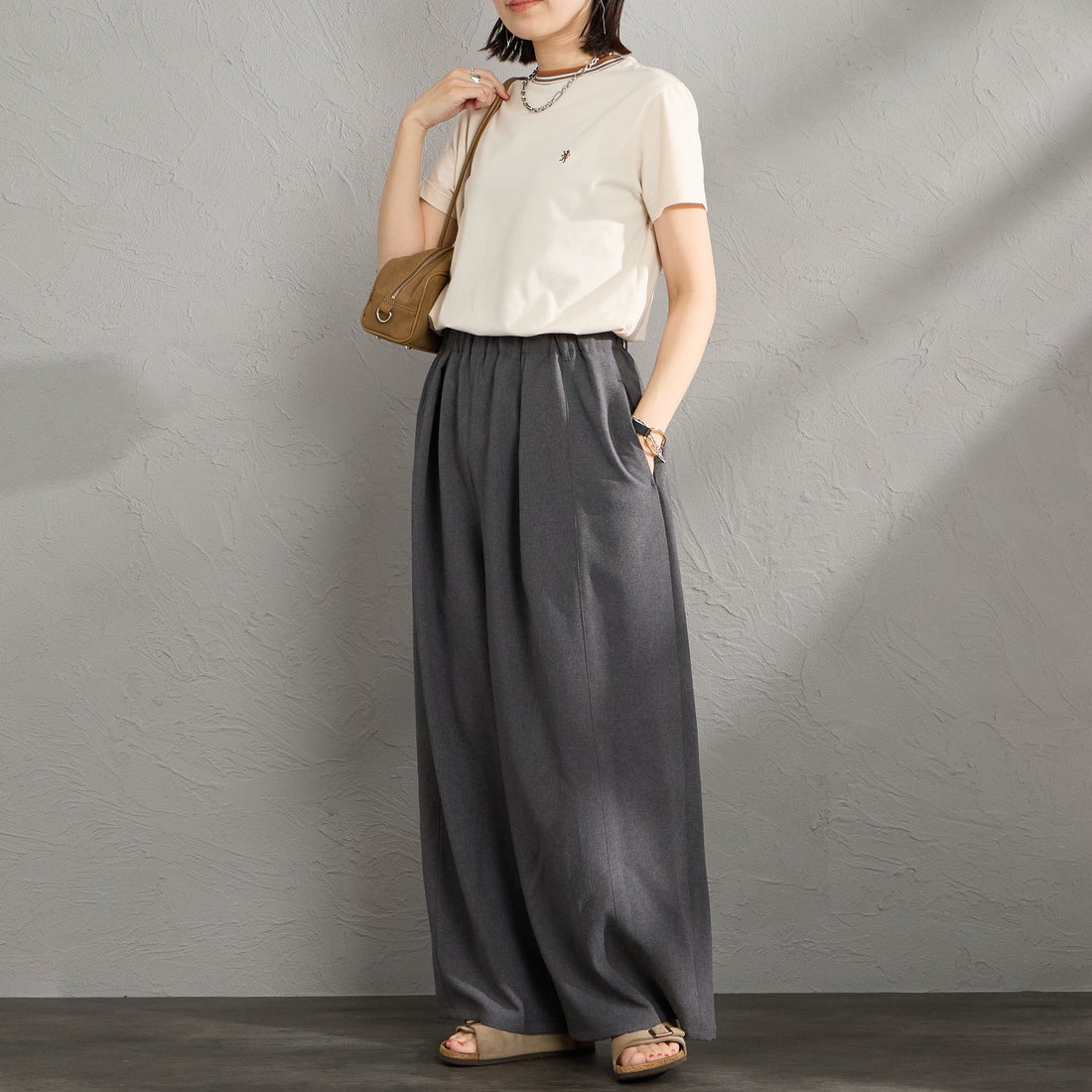 Gymphlex [ジムフレックス] クルーネック ニットラインTシャツ [GY-C0448CCB] BEIGE/BROW &&モデル身長：160cm 着用サイズ：14&&