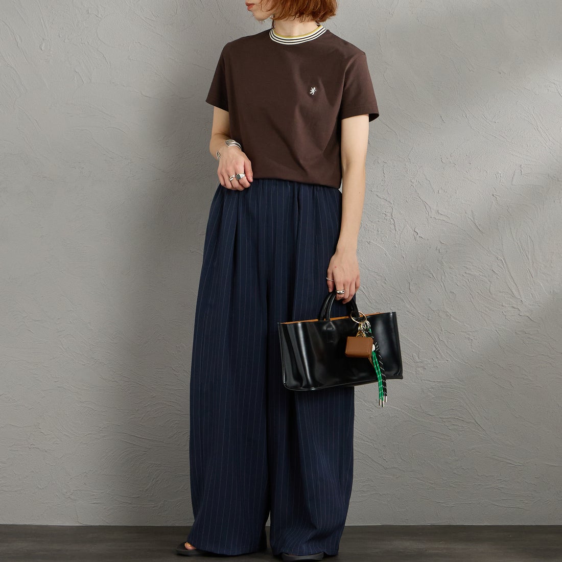 Gymphlex [ジムフレックス] クルーネック ニットラインTシャツ [GY-C0448CCB] BROWN/ECRU &&モデル身長：158cm 着用サイズ：14&&