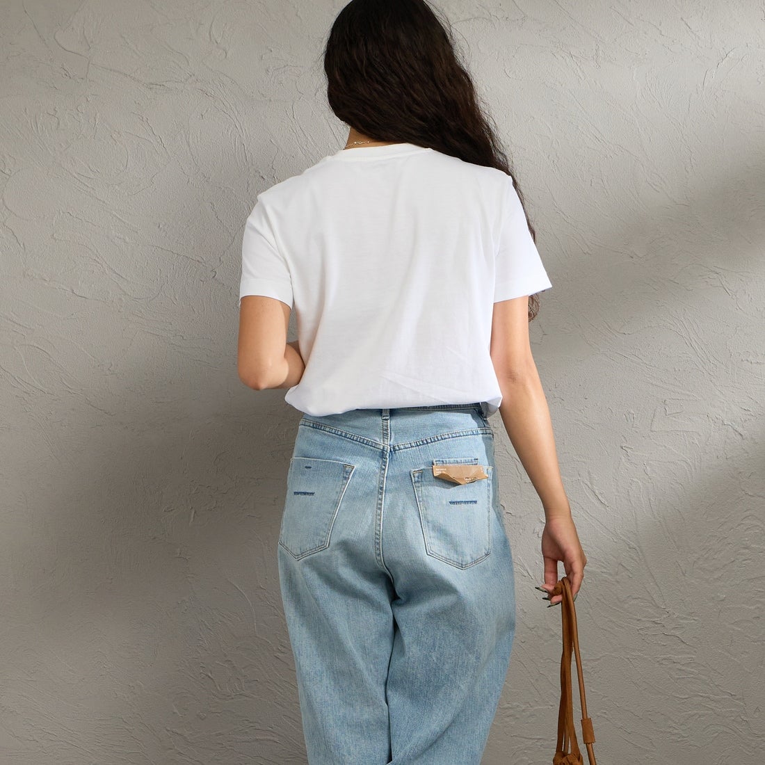 Calvin Klein [カルバンクライン] モノグラムクルーネックショートスリーブTシャツ [47B865G] YAA &&モデル身長：162cm 着用サイズ：S&&