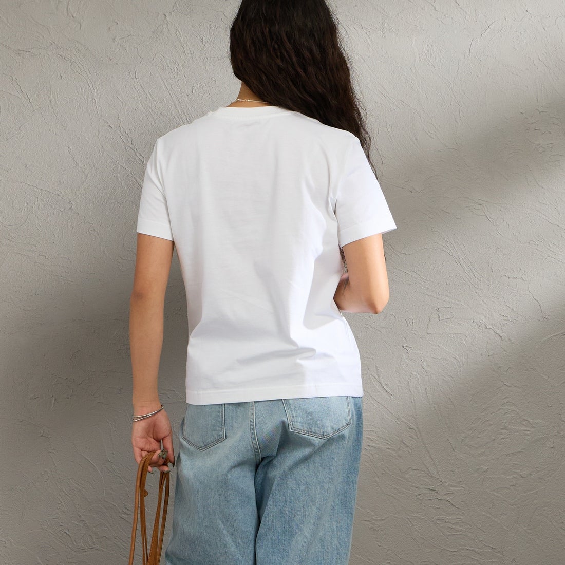 Calvin Klein [カルバンクライン] モノグラムクルーネックショートスリーブTシャツ [47B865G] YAA &&モデル身長：162cm 着用サイズ：S&&