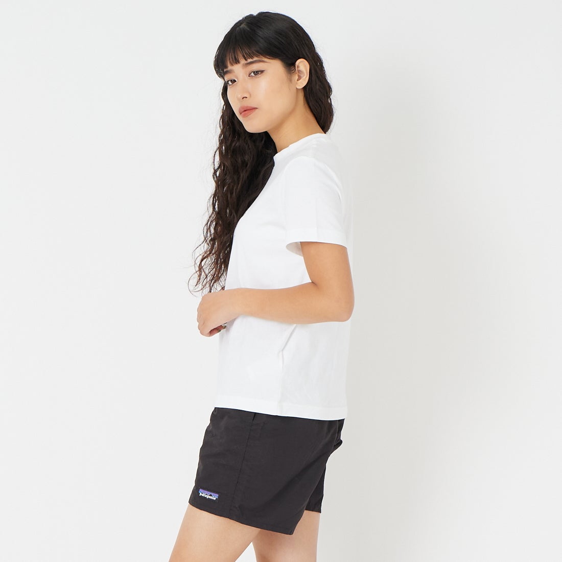 Calvin Klein [カルバンクライン] モノグラムクルーネックショートスリーブTシャツ [47B865G] YAA &&モデル身長：162cm 着用サイズ：S&&