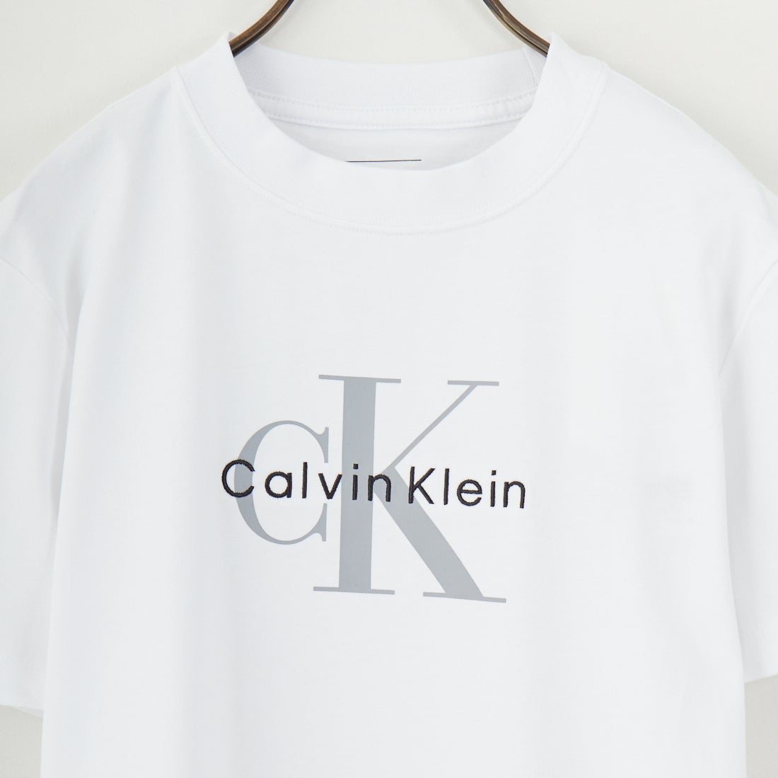 Calvin Klein [カルバンクライン] モノグラムクルーネックショートスリーブTシャツ [47B865G] YAA