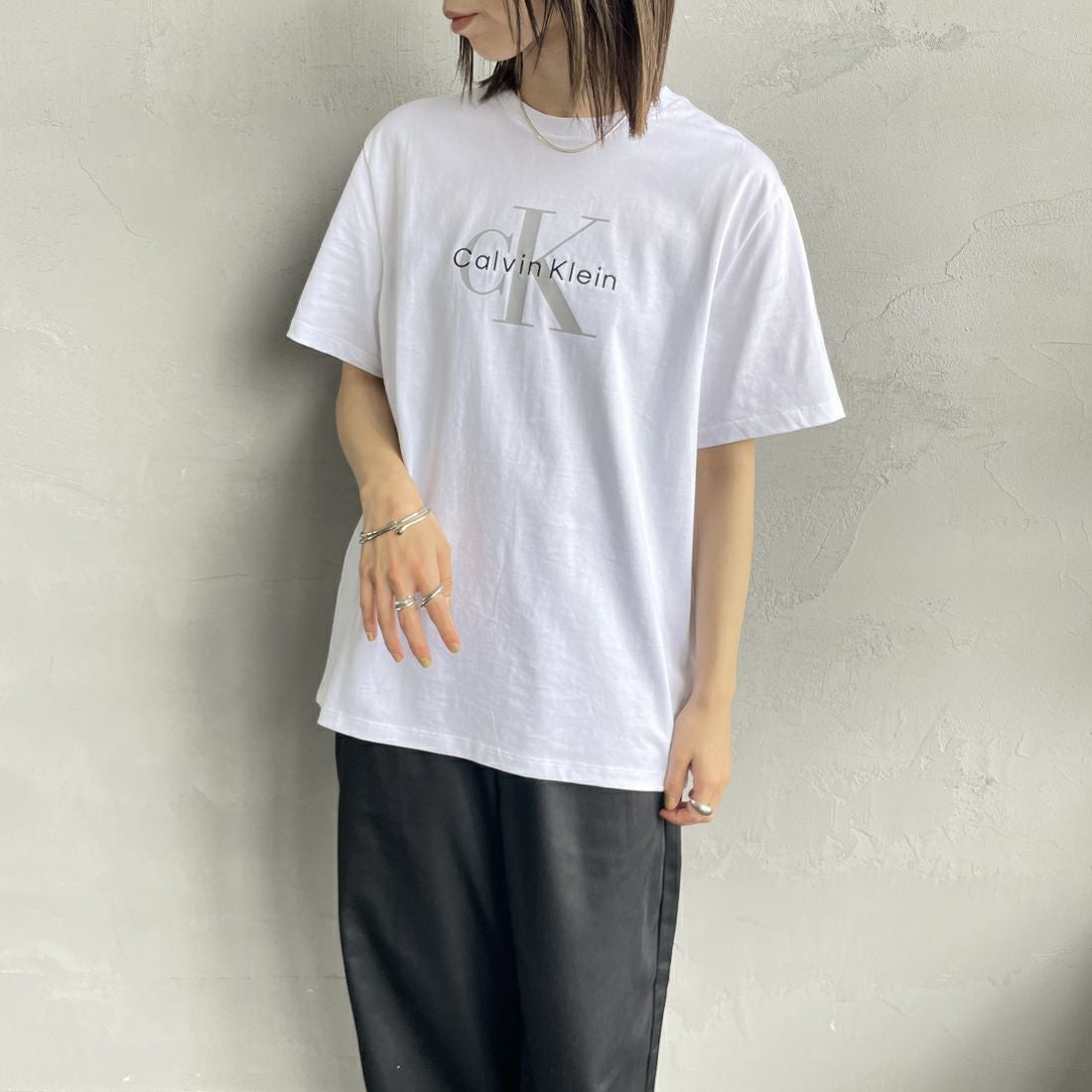 ♡らむ♡AP STUDIO CKモノグラムTシャツ Calvin Klein [カルバンクライン] ショートスリーブモノグラムプリント