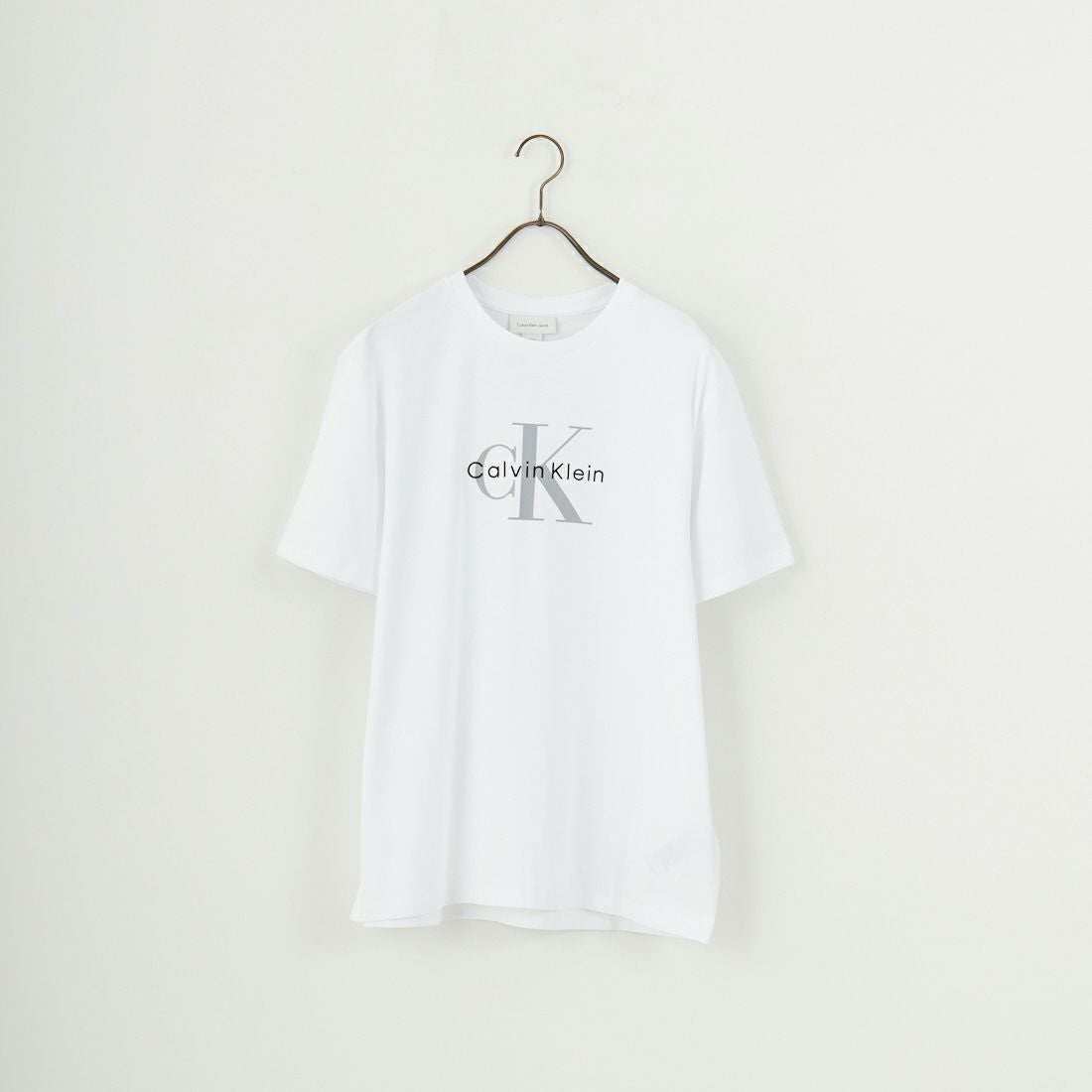 ♡らむ♡AP STUDIO CKモノグラムTシャツ Calvin Klein - ショートスリーブ モノグラムプリントTシャツ