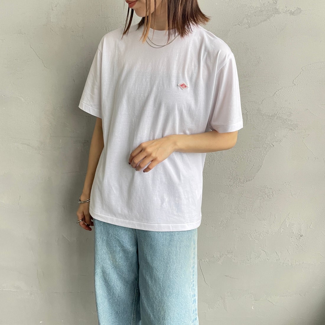 DANTON [ダントン] 無地インナーTシャツ [DT-C0195CVT] WHITE &&モデル身長：158cm 着用サイズ：M&&