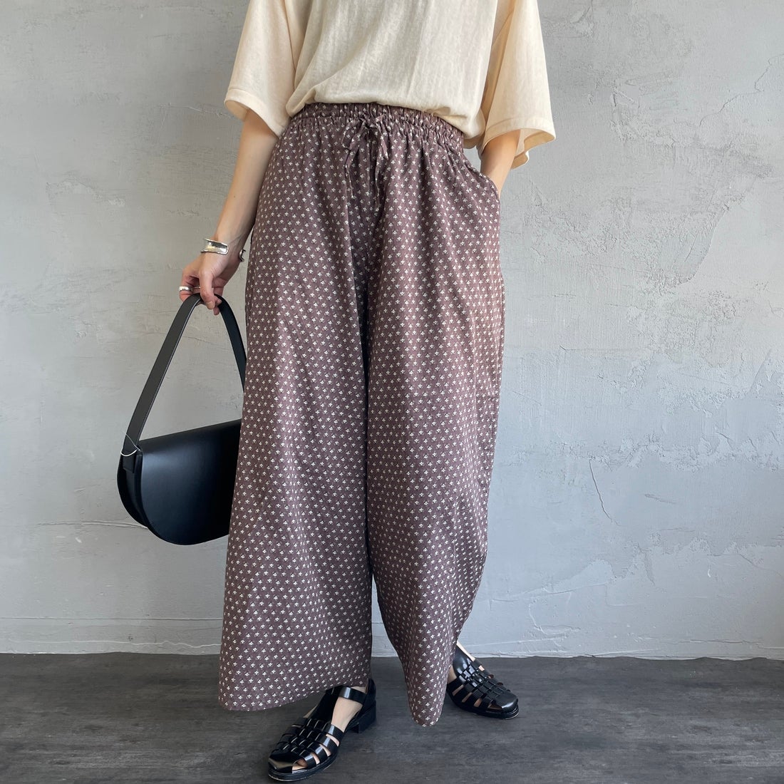 8600 BRN&&モデル身長：158cm 着用サイズ：2&&