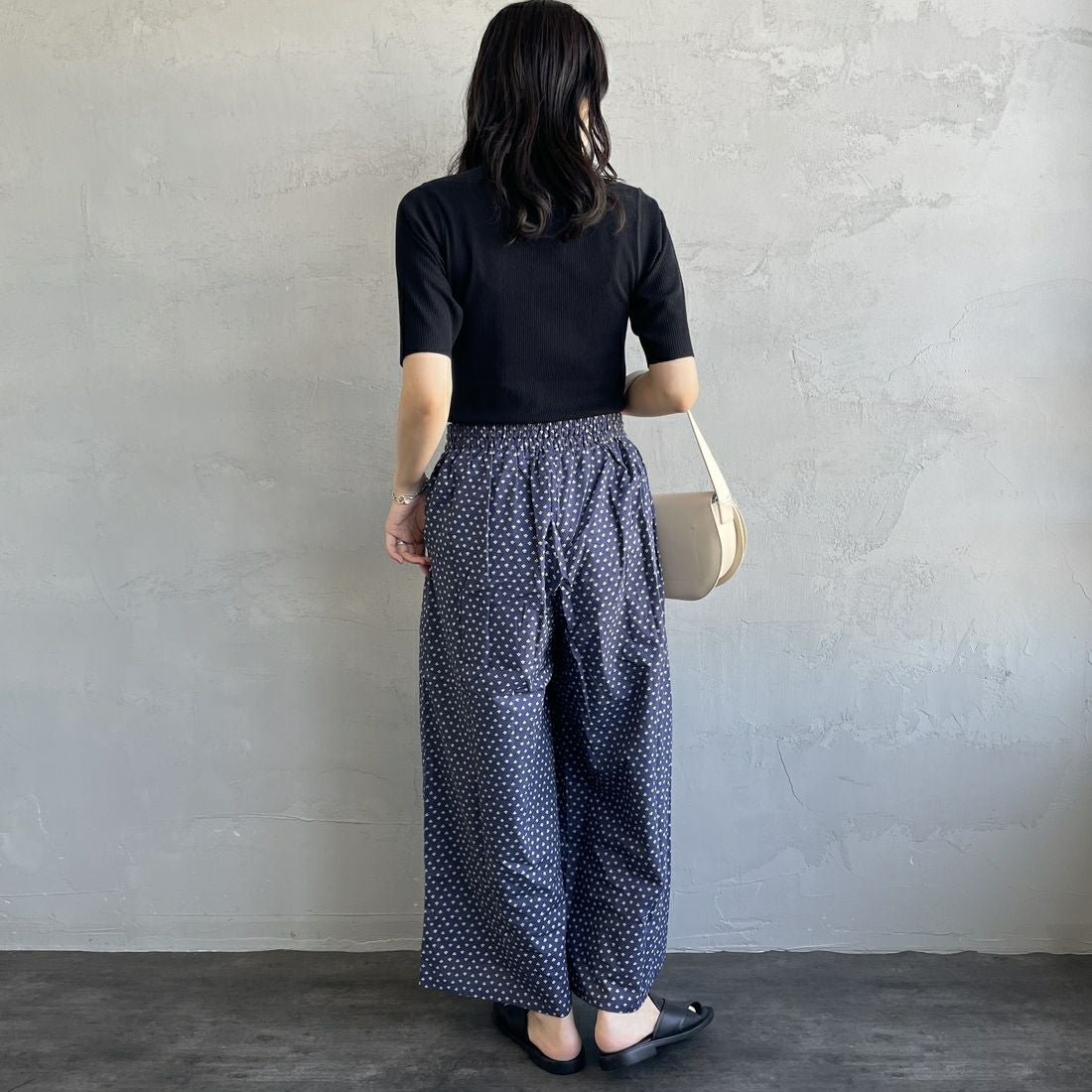 soil [ソイル] ワイドイージーパンツ [NSL25106] 3800 NVY &&モデル身長：160cm 着用サイズ：2&&