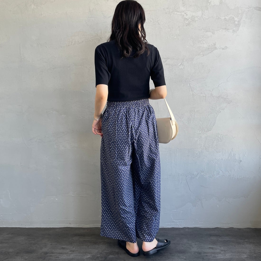 soil [ソイル] ワイドイージーパンツ [NSL25106] 3800 NVY &&モデル身長：160cm 着用サイズ：2&&