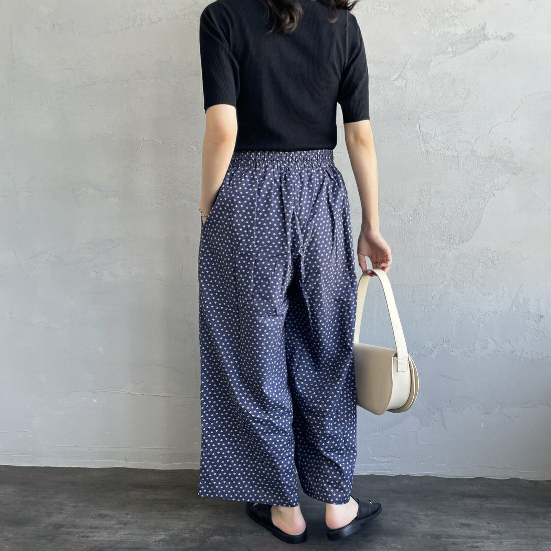 soil [ソイル] ワイドイージーパンツ [NSL25106] 3800 NVY &&モデル身長：160cm 着用サイズ：2&&