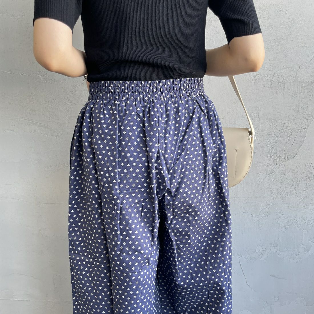 soil [ソイル] ワイドイージーパンツ [NSL25106] 3800 NVY &&モデル身長：160cm 着用サイズ：2&&