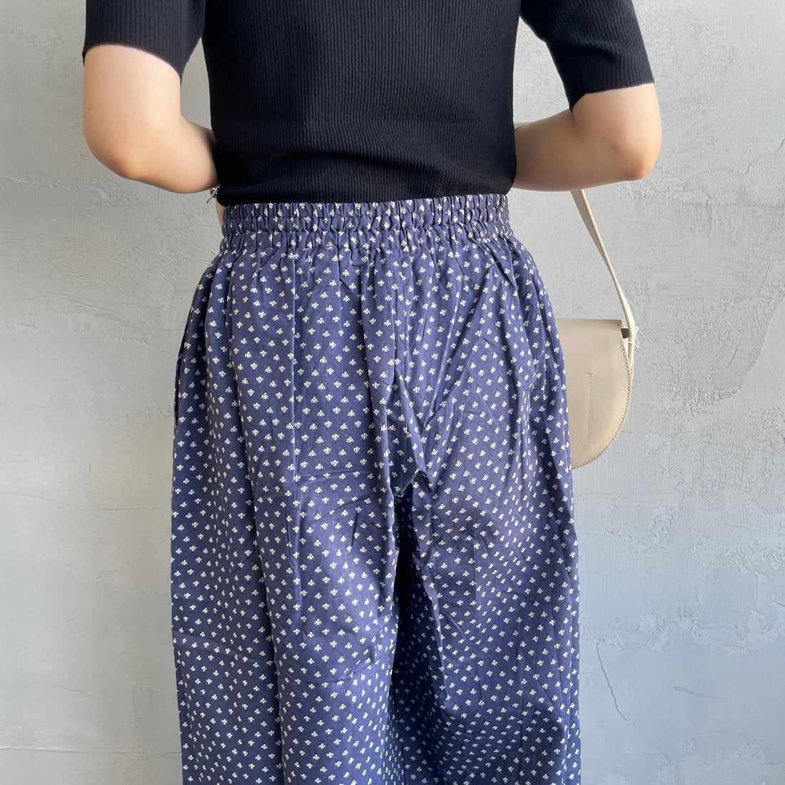 soil [ソイル] ワイドイージーパンツ [NSL25106] 3800 NVY &&モデル身長：160cm 着用サイズ：2&&