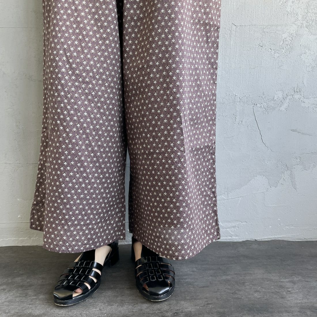 soil [ソイル] ワイドイージーパンツ [NSL25106] 8600 BRN &&モデル身長：158cm 着用サイズ：2&&