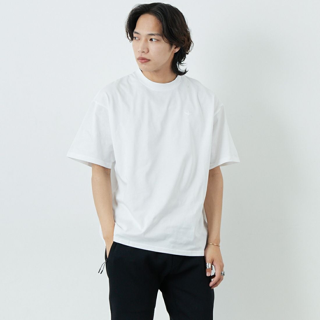 SN10 WHITE&&モデル身長：179cm 着用サイズ：M&&