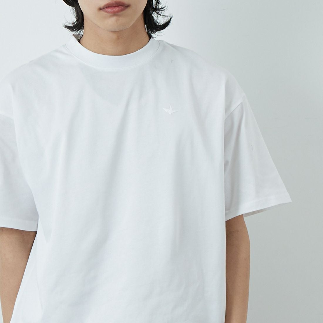 1PIU1UGUALE3 RELAX [ウノ ピゥ ウノ ウグァーレ トレ] シンプル ロゴ Tシャツ [UST-25058] SN10 WHITE &&モデル身長：179cm 着用サイズ：M&&