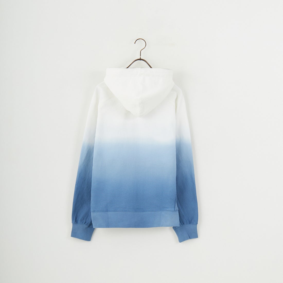 1PIU1UGUALE3 RELAX [ウノ ピゥ ウノ ウグァーレ トレ] グラデーションジョグフーディ [USO-25075] SN95 INDIG