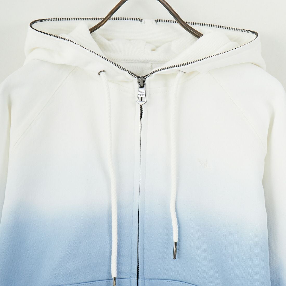 1PIU1UGUALE3 RELAX [ウノ ピゥ ウノ ウグァーレ トレ] グラデーションジョグフーディ [USO-25075] SN95 INDIG