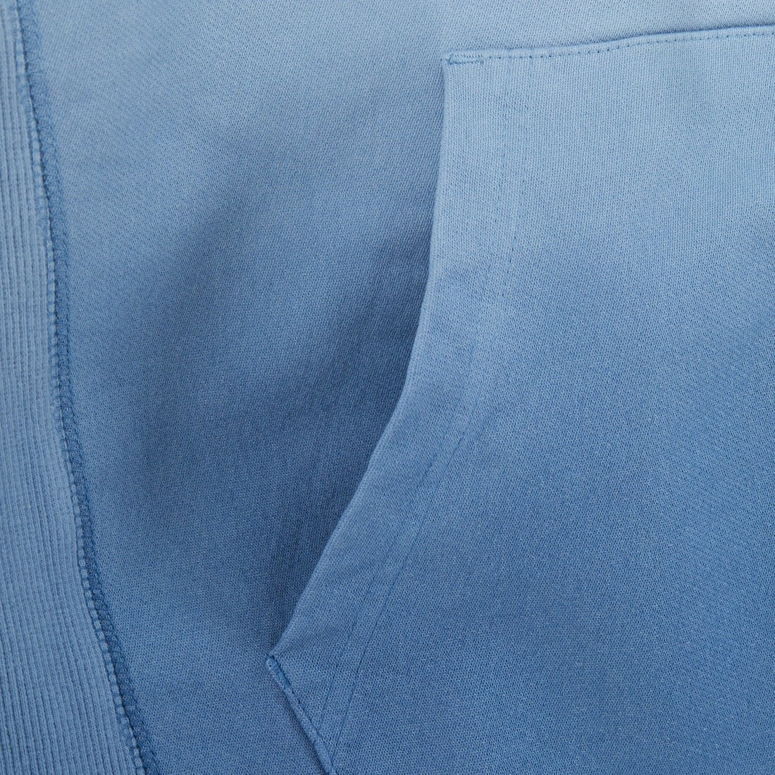 1PIU1UGUALE3 RELAX [ウノ ピゥ ウノ ウグァーレ トレ] グラデーションジョグフーディ [USO-25075] SN95 INDIG