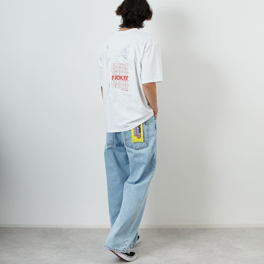 HUF [ハフ] MERIDA ショートスリーブTシャツ [TS02410] WHITE &&モデル身長：179cm 着用サイズ：L&&