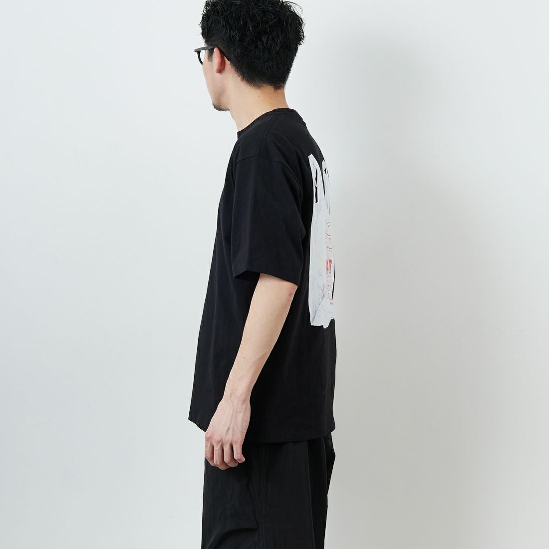 HUF [ハフ] MERIDA ショートスリーブTシャツ [TS02410] BLACK &&モデル身長：168cm 着用サイズ：M&&