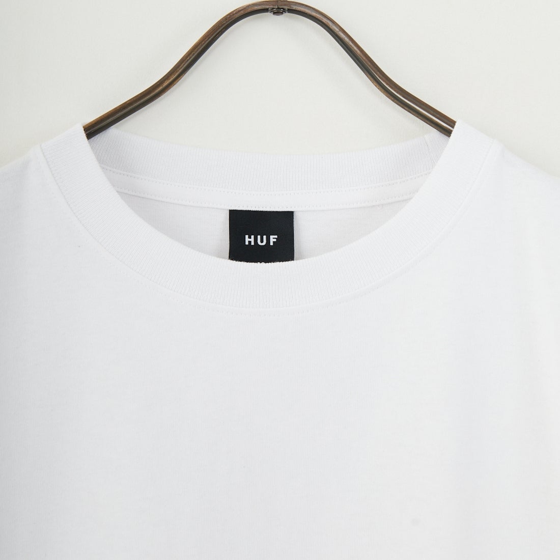 HUF [ハフ] MERIDA ショートスリーブTシャツ [TS02410] WHITE