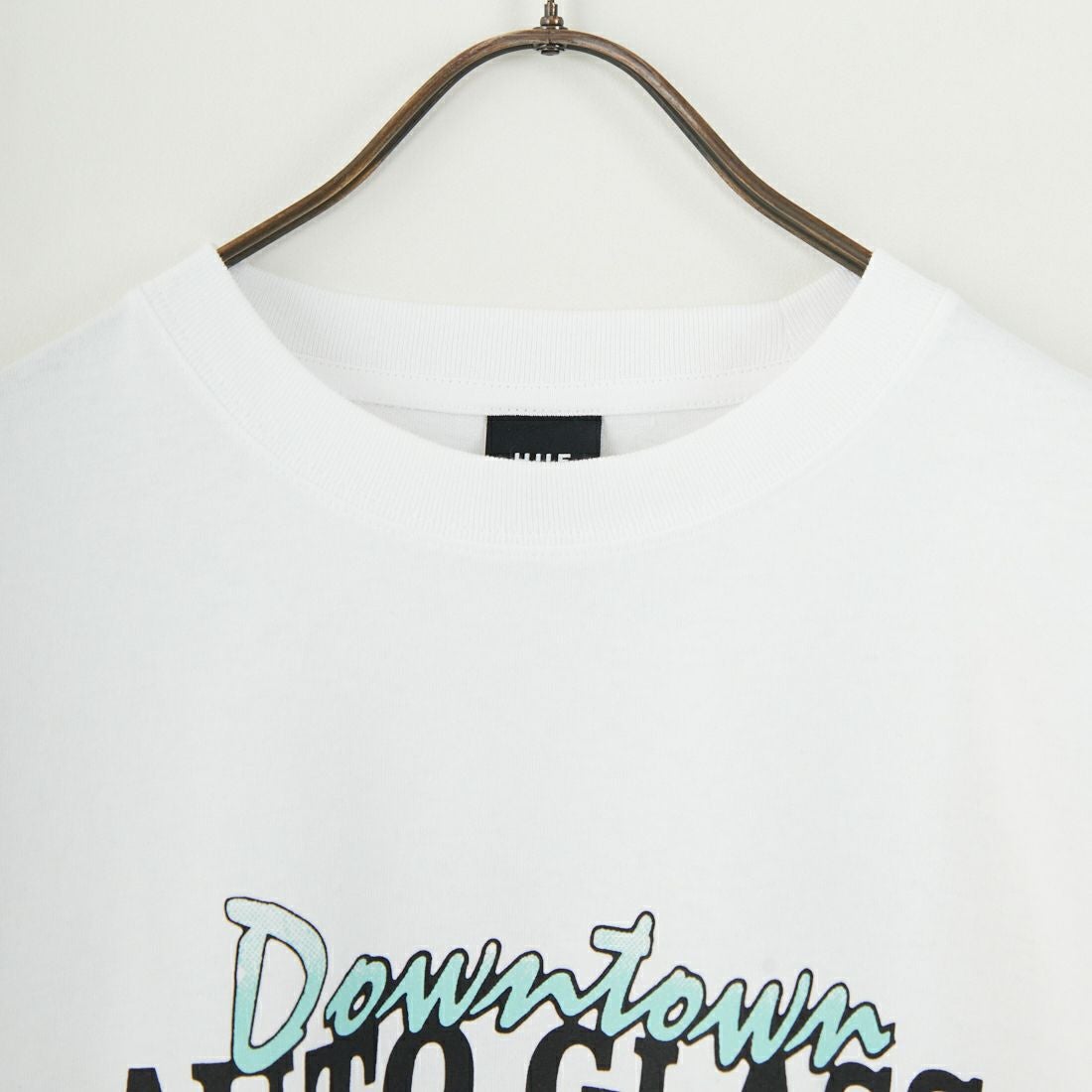 HUF [ハフ] AUTO GLASS ショートスリーブTシャツ [TS02413] WHITE