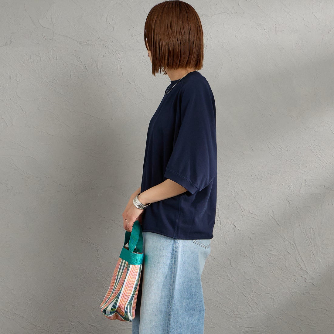 THE SHINZONE [ザ シンゾーン] INLAYED ハーフスリーブTシャツ [25SMSCU03] 85 NAVY &&モデル身長：159cm 着用サイズ：F0&&