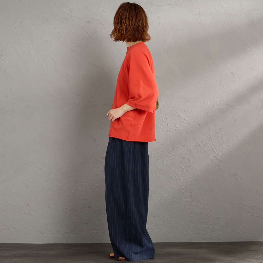 THE SHINZONE [ザ シンゾーン] INLAYED ハーフスリーブTシャツ [25SMSCU03] 24 RED &&モデル身長：158cm 着用サイズ：F0&&