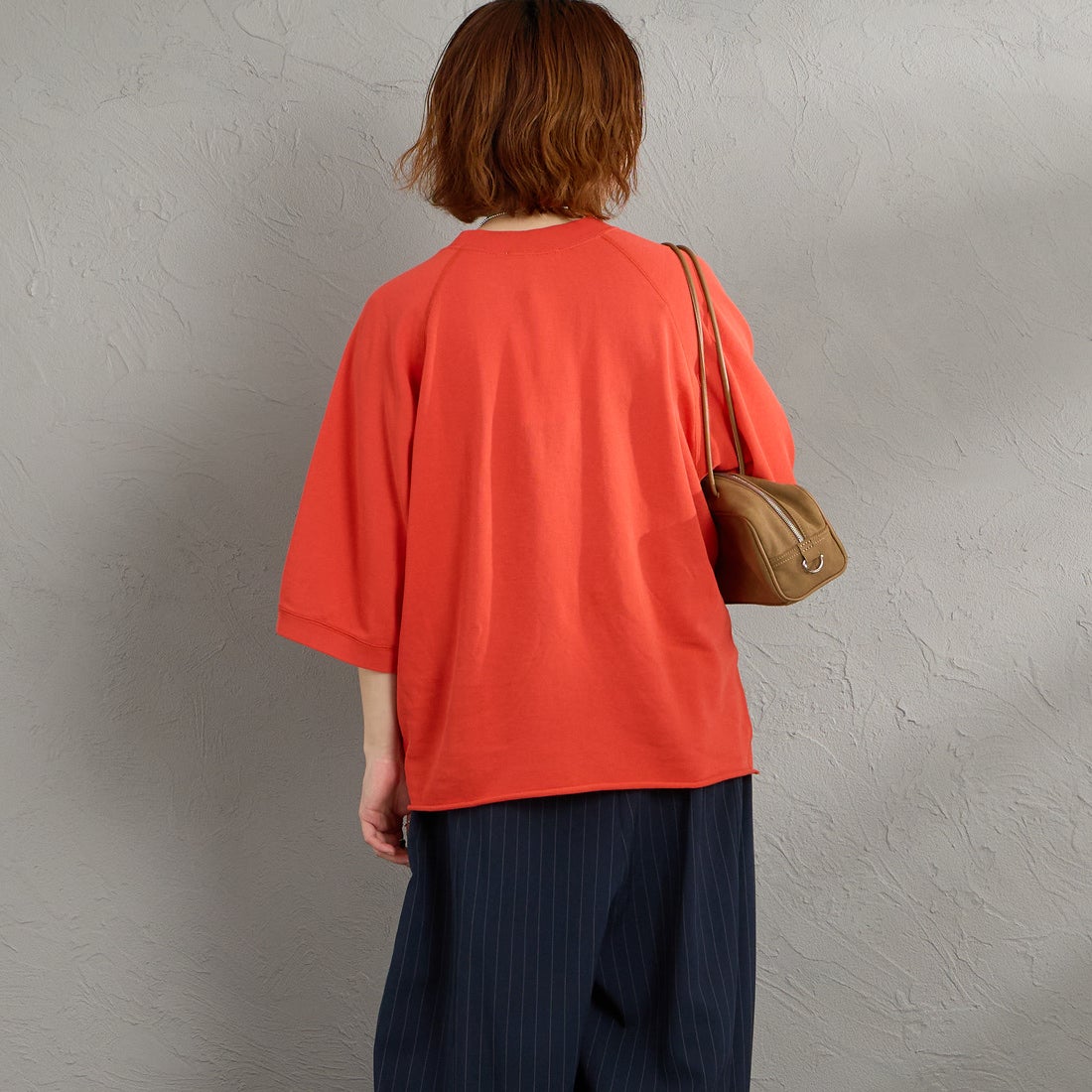 THE SHINZONE [ザ シンゾーン] INLAYED ハーフスリーブTシャツ [25SMSCU03] 24 RED &&モデル身長：158cm 着用サイズ：F0&&